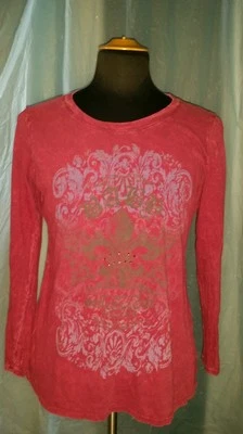 Camisa mediana Motherhood Fleur de Lis y diamantes de imitación "Baby Peace & Love Forever" LS Foto 1 de 4