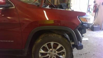 (LOCAL PICKUP ONLY) 19 20 21 22 23 Jeep JEEP CHEROKEE Fender Passenger Foto 1 de 4