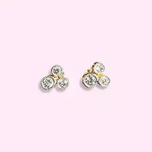 Pendientes de oro amarillo de 18 K de oro amarillo de 3 piedras con diamantes - Imagen 1 de 6