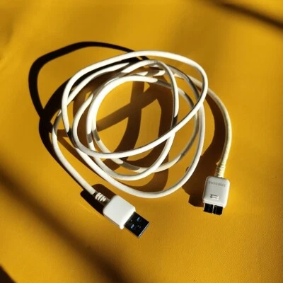 Genuine Samsung USB 3 to 21 Pin Data Cable for Galaxy S5 and Note 3 N9000, White - Image 1 of 4