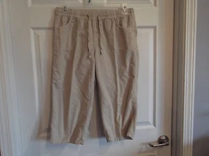 EUC Falls Creek womens Medium Beige Elastic capri pants 2 pockets drawstring * - Picture 1 of 3