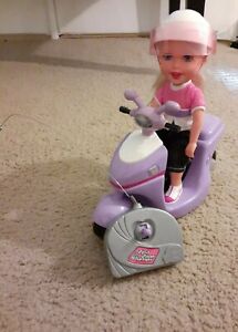 Zip'n Zoom Shannen Doll /Electric Scooter WITH Remote