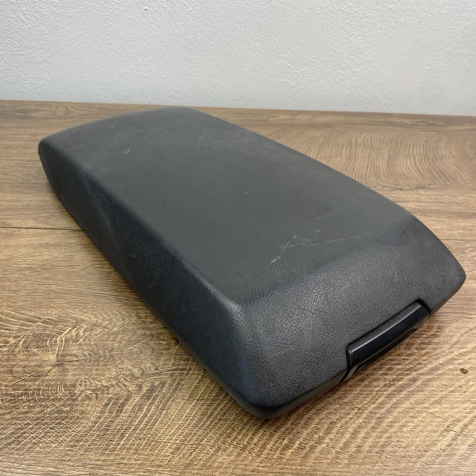 Dodge Charger 2005-2007 reposabrazos consola central tapa reposabrazos superior negro OEM Foto 1 de 4