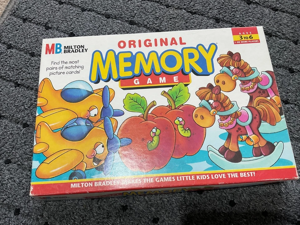 original Memory game Milton Bradley . complete . #4664 . ©1996 . excellent - Image 1 of 4