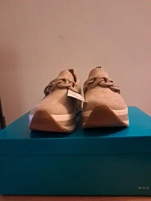 Mad Love Womens Slip On Shoes Size 8.5 - Image 1 of 4