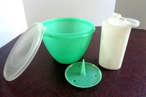 Set 2 Tupperware: Crisp-It Salatbehälter Set mit Stachel/Deckel und Süßigkeitensparer mit Deckel - Bild 1 von 22