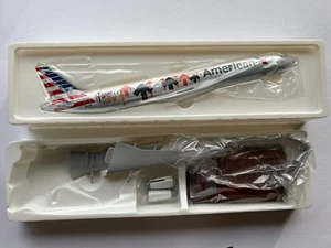 Skymarks 1:150 American Airlines Airbus A321 N162AA "Stand up to Cancer" - Picture 1 of 5
