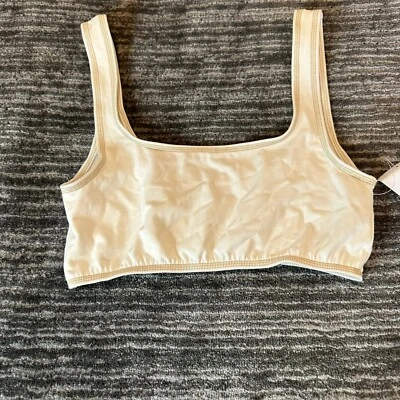 Sujetador deportivo Forever 21 mediano beige blanco gimnasio entrenamiento top atletismo soporte nuevo Foto 1 de 4