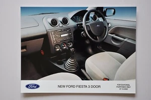 Foto de prensa de coche - Ford Fiesta 2002 3 puertas - vista interior - Imagen 1 de 1