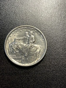1925 Stone Mountain Half Dollar UNC BU - Picture 1 of 4