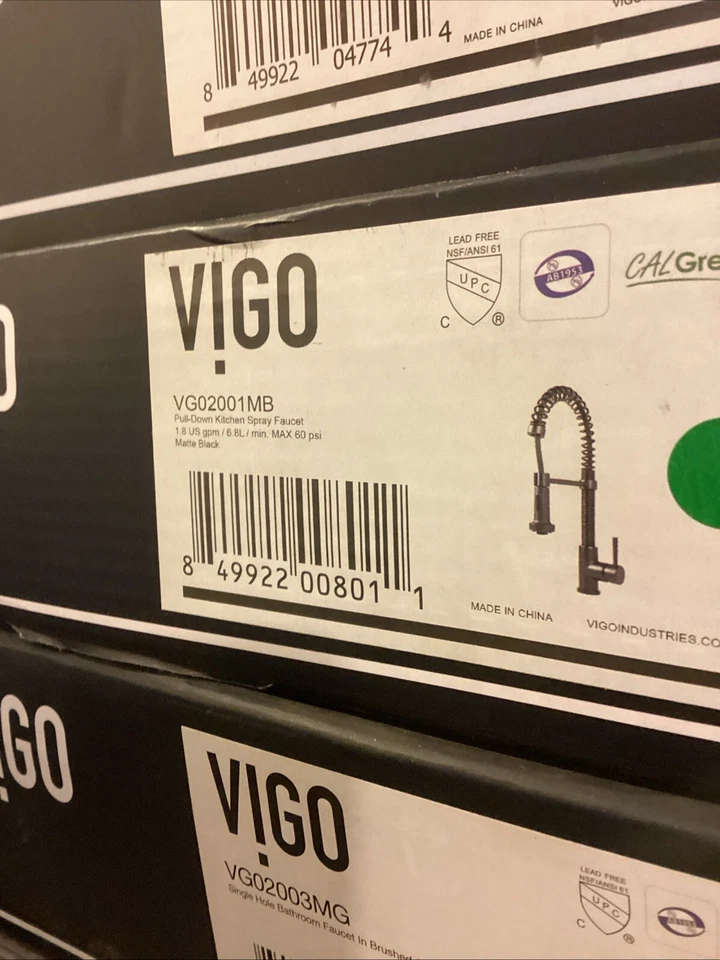 Grifo de cocina pulverizador extraíble Vigo Edison VG02001MB Foto 1 de 1