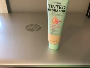 wet n wild barefocus tinted hydrator your chocie - Picture 1 of 14