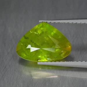3.15Ct Pear_Fair Sparkles Natural Green Titanite Sphene - Picture 1 of 1
