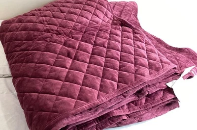 Threshold Red Velvet Quilt Queen Luxe Diamond Stitch Berry Soft Comforter Blanke - Image 1 of 4