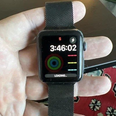 Apple Watch Series 3 - 42MM - Bild 1 von 4