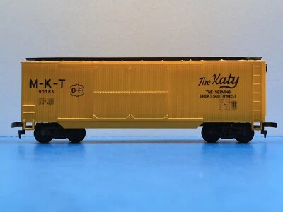 HO Scale "MKT - The Katy" 90186 Freight Train Box Car / 40’ / AHM.  #3 - Image 1 of 4