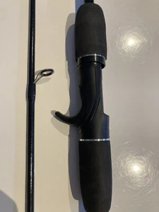 Left Handed Bait Cast Rod And Reel 2 Piece Carbon Fibre 6 Bearing Reel - Picture 1 of 12