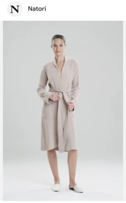 Bata lisa Natori Aura Minky suave topo beige con cinturón talla PEQUEÑA Foto 1 de 4