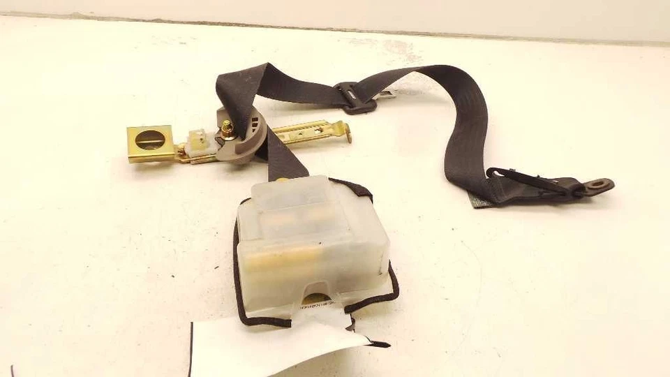 98 99 00 LEXUS GS300 PASSENGER SIDE FRONT SEAT BELT ASSEMBLY  - Image 1 of 4