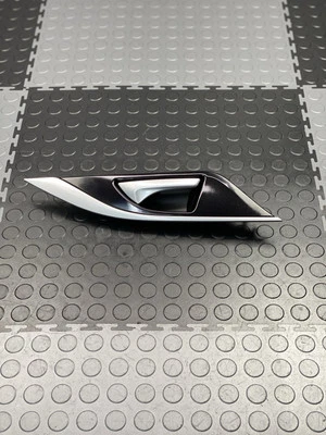 Infiniti QX30 2017-2019 pasajero derecho interior manija de puerta OEM Foto 1 de 4