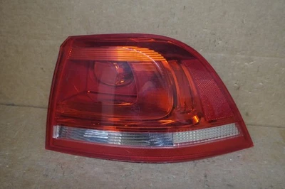 Luz trasera Volkswagen Touareg 2012 OEM Foto 1 de 4