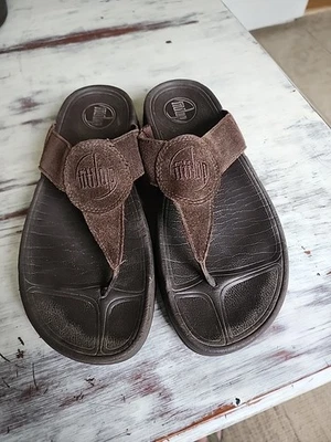 Sandalias de cuña Fitflop Lulu con puntera sin cordones talla 8 marrón gamuza usadas en excelente estado  Foto 1 de 4