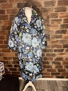 FAB FLORAL PRINT VINTAGE (60s/70s) DRESSING GOWN FITS SIZE 14 APPROX - Picture 1 of 11