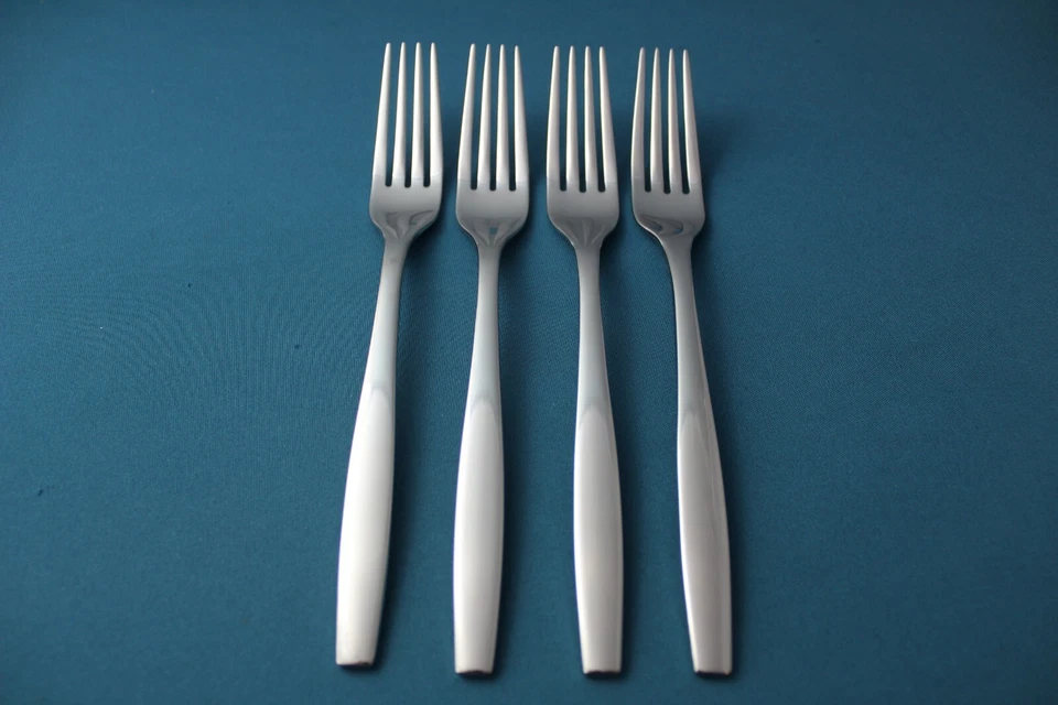 4 Tenedores de Cena Nambe AIDAN Brillante 18/10 Acero Inoxidable Vietnam NUEVO 8 3/8" Foto 1 de 4