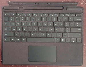 Cubierta de teclado Microsoft Surface Pro Signature (Pro 8/9/10/11/X) (negro) - Imagen 1 de 3