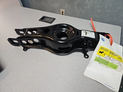 New Genuine GM 84382227 Rear Lower Control Arm Passenger Side 2016-23 Camaro - Image 1 of 4