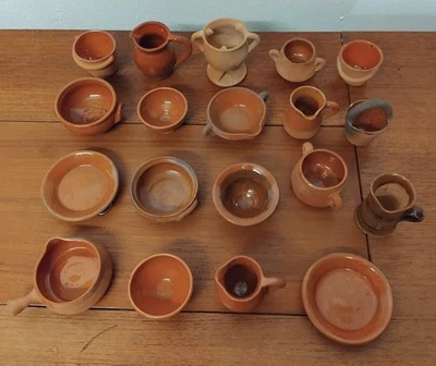 Ancien Objets Miniatures En Terre  Cuite Vintage ( Réf : CH23) - Immagine 1 di 2