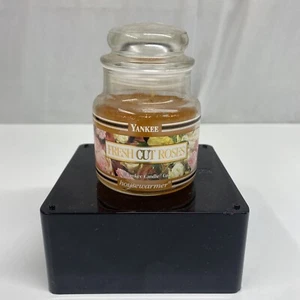 Yankee Candle Company Single Wick Black Band Fresh Cut Roses  3.7 OZ - Picture 1 of 4