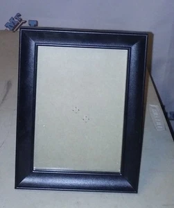 LOT OF 5 PICTURE FRAMES - Picture 1 of 5