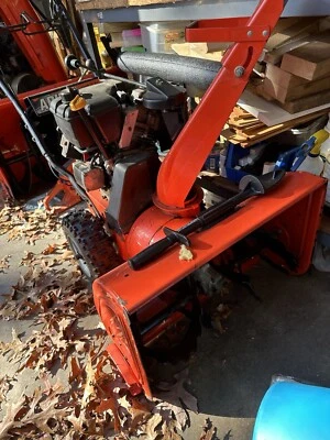 Двухступенчатый профессиональный снегоочиститель Ariens 36 дюймов - красный - Изображение 1 из 4