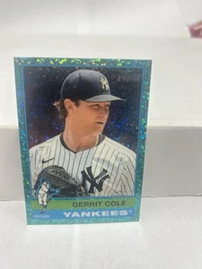 2025 Topps Heritage - Gerrit Cole #394 Chrome Aqua Sparkle Refractor - Picture 1 of 2