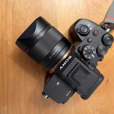 Parasol cuadrado de metal apto para Viltrox 40 mm F2,5 25 mm F1,7 35 mm F1,7 56 mm F1,7 Foto 1 de 4