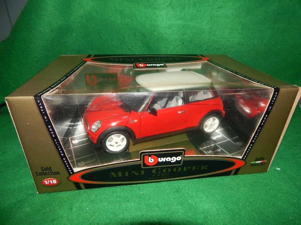 MINI COOPER 2000 BURAGO 1/18 GOLD COLLECTION - Immagine 1 di 4