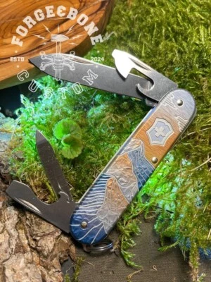 Victorinox Cadet Winter Magic Special Edition 2023 0.2601.22E1 - Изображение 1 из 4