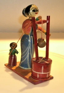 Antique India Traditional Toy Lacquered Wood Channapatna Woman & Child Kitschy - Picture 1 of 7