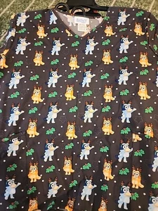 Bluey Holiday Scrub Top Size 3XL New With Tags - Picture 1 of 4