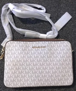 Michael Kors Jet Set Large Crossbody Purse - Vanilla. New - Picture 1 of 9