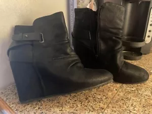 Women's Faux Suede Aldo Brand Wedge Booties - Black Zip Up - Picture 1 of 3