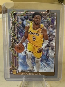 2025-2026 Topps Holiday Bronny James Jr. #H121 Silver Glitter ⭐️ - Imagen 1 de 2