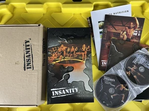 Insanity Ganzkörpertrainingsprogramm 12 Disc DVD Set von Shaun T, Beachbody - Bild 1 von 11