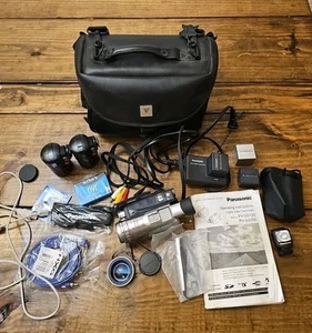 Panasonic PV-GS200 MiniDV 3CCD Digital Video Camcorder Used - Picture 1 of 16