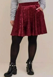 Minifalda Torrid de terciopelo aplastado para mujer granate talla grande 18-20 bolsillos nueva con etiquetas - Imagen 1 de 6