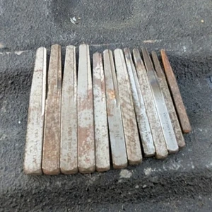 LOTTO Estrattore Vite Dritto Scanalato Trapano Quadrato Facile Estrazione Strumento (12) - Foto 1 di 8