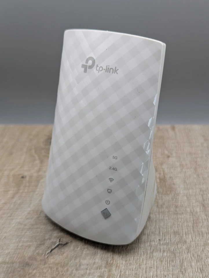 TP Link WiFi Extender Ac750 RE200 - Image 1 of 4