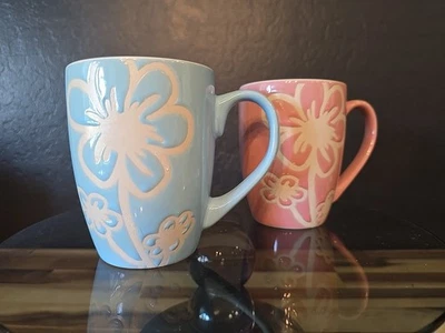 Taza de café rosa y azul de 2-12 OZ con patrón de flores | Primavera | Foto 1 de 4