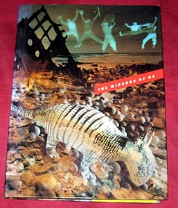 Creative Source Australia # 12. Die Zauberer von Oz. D. Lyons. Gürteltier. 1995. - Bild 1 von 1